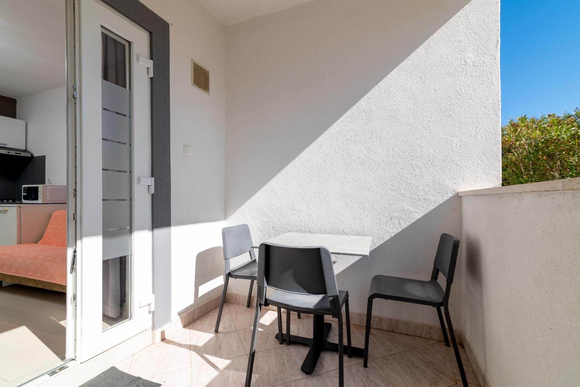 Apartments With A Parking Space Rabac, Labin - 6464 Esterno foto